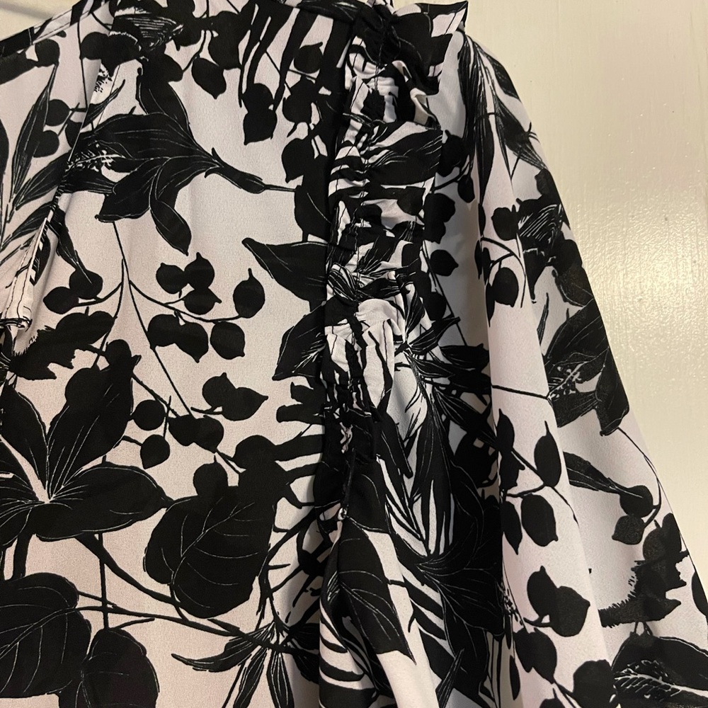 Blouse - Picture 2 of 4